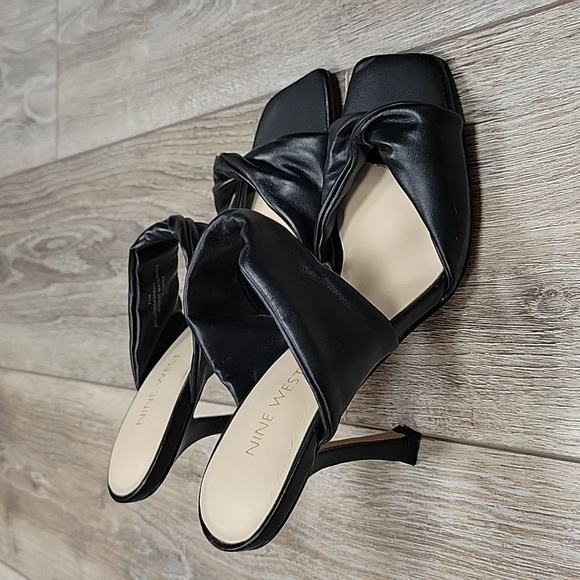 Nine West Size 7 1/2 Black Sashah Dress Sandals - Picture 1 of 8